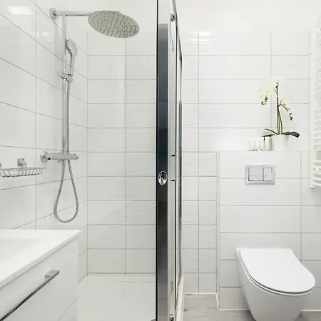 Apartment Bright With Balcony For 4 People By Renters Kolobrzeg