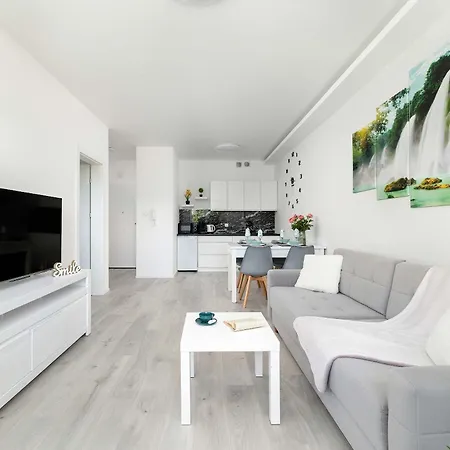 Bright With Balcony For 4 People By Renters Kolberg