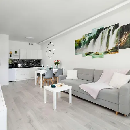 Bright With Balcony For 4 People By Renters * Kolberg