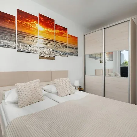 Apartment Bright With Balcony For 4 People By Renters Kolobrzeg